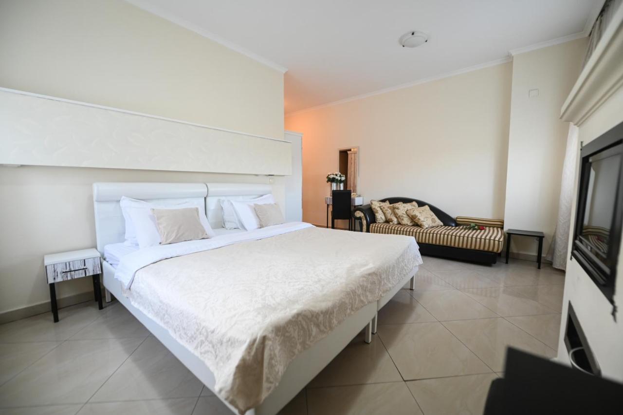 Garni Hotel Dash Novi Sad Ngoại thất bức ảnh