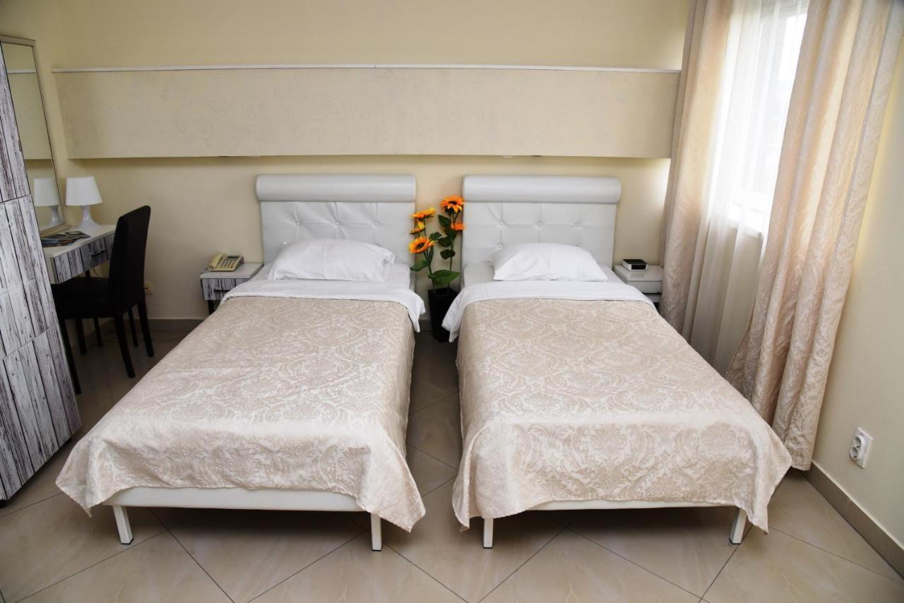 Garni Hotel Dash Novi Sad Ngoại thất bức ảnh